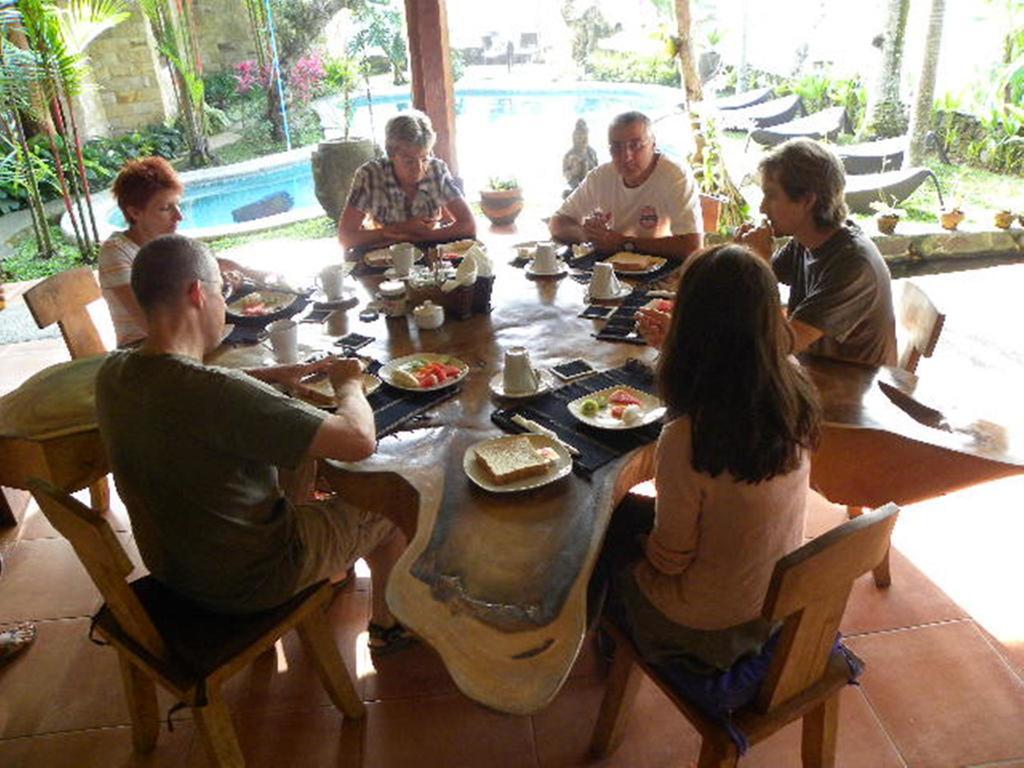 Saudara Home Ubud Buitenkant foto
